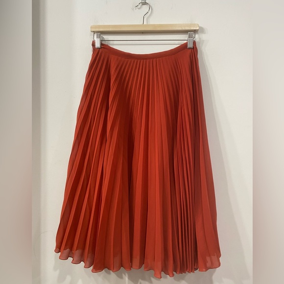 Sandro Paris Sandro Studio Pleated Skirt in Red/ Orange size 2 - Picture 3 of 7